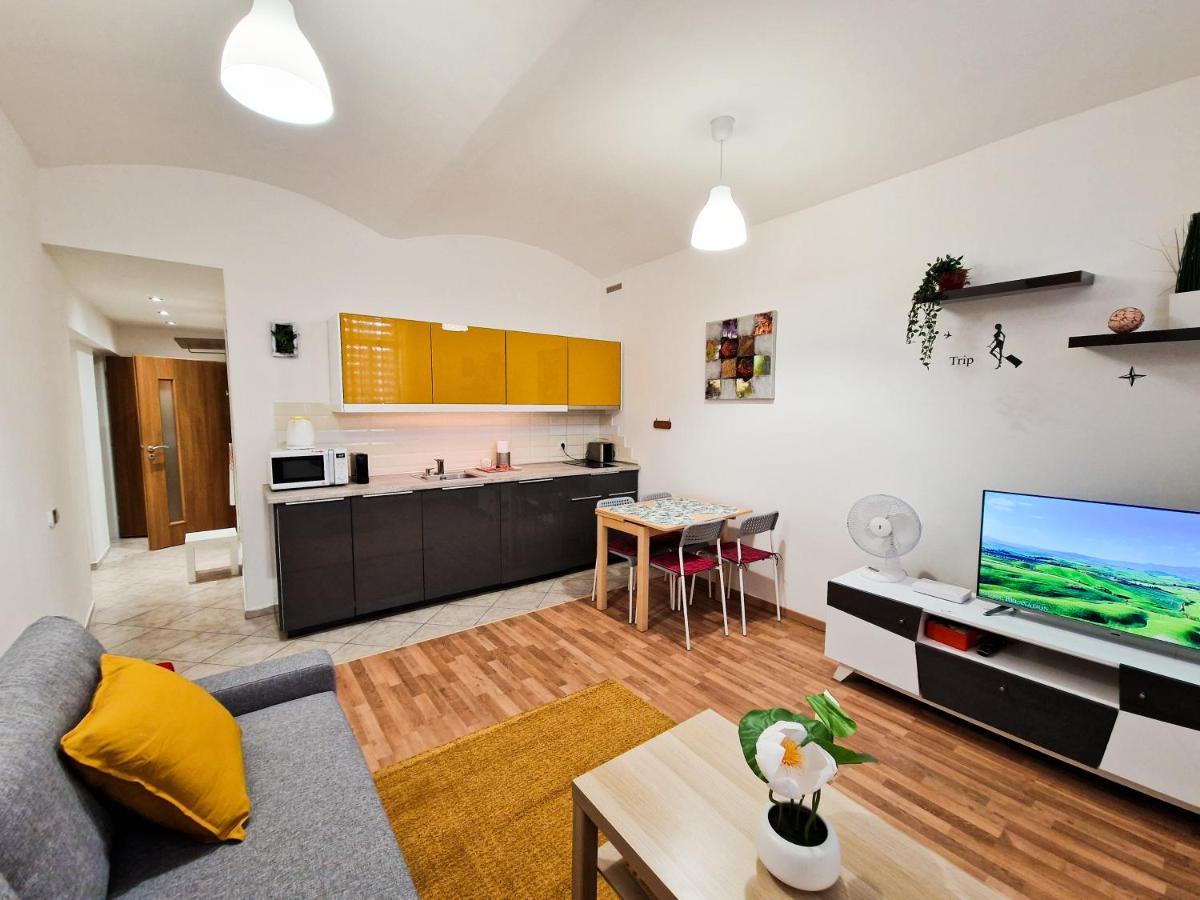 Ground Floor Apartment Praga Zewnętrze zdjęcie